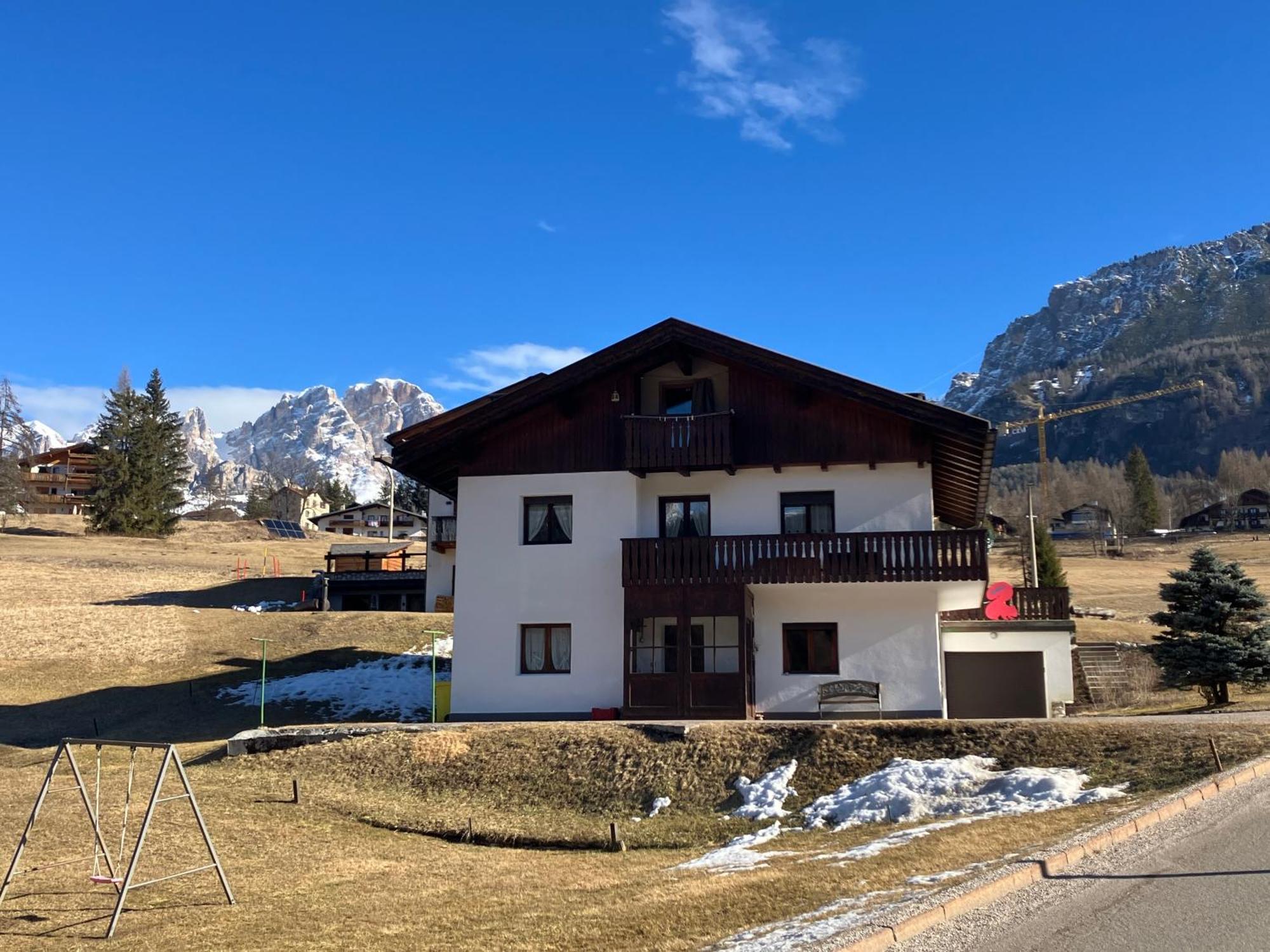 Affittacamere Iragidor Cortina d'Ampezzo Bagian luar foto